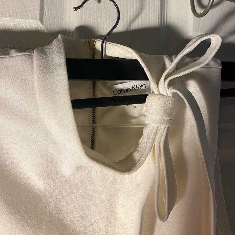 Elegant CALVIN KLEIN White Sleeveless Dress (#888)